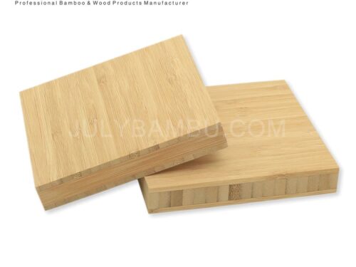 炭化縦3層竹パネル18mmが劇場に採用されている